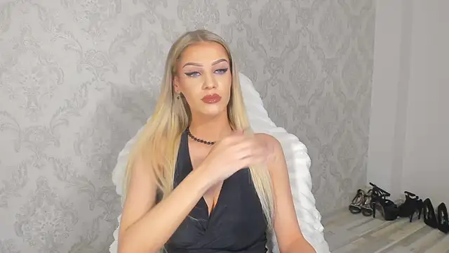 HarleyOuinn online show from October 29, 8:44 pm