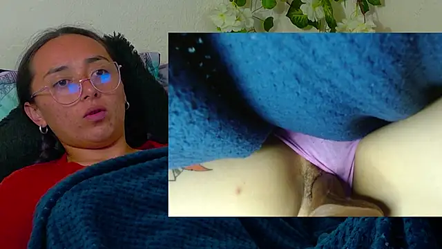 Hot Candy  online show from May 21, 4:21 am