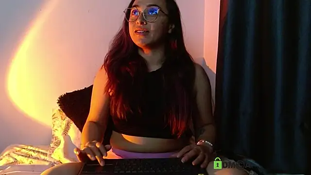 Hot Candy  online show from September 16, 3:25 am