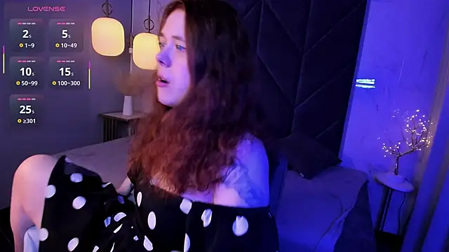 SophiePure online show from November 5, 8:58 pm