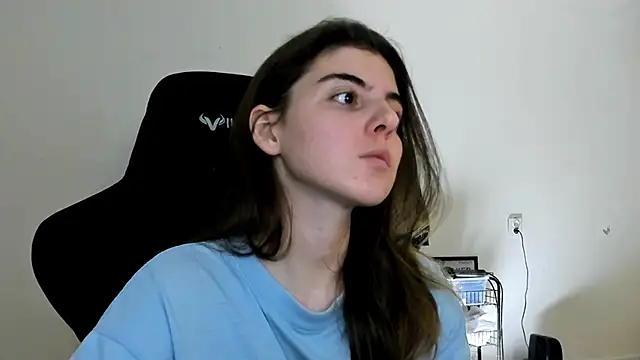 emmamurrr online show from December 14, 8:36 pm