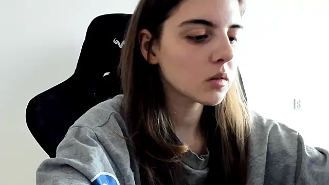 emmamurrr online show from March 26, 10:28 am