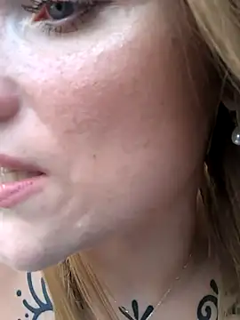 Goldloeckchen159 online show from November 15, 1:56 pm