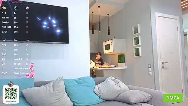 DonnaBurkee online show from November 19, 4:12 am