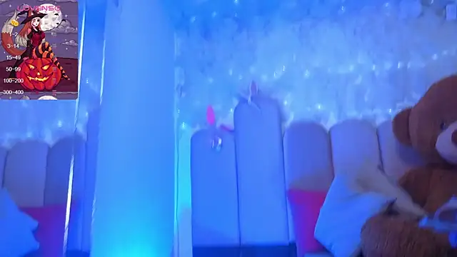 puca ebony online show from October 20, 7:50 pm