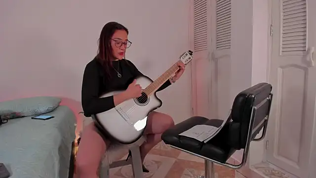 Jessica Herrera  online show from April 8, 10:01 pm