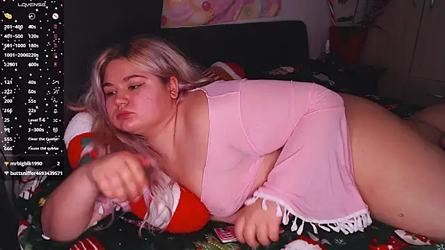 Freakcute  online show from December 14, 8:03 pm