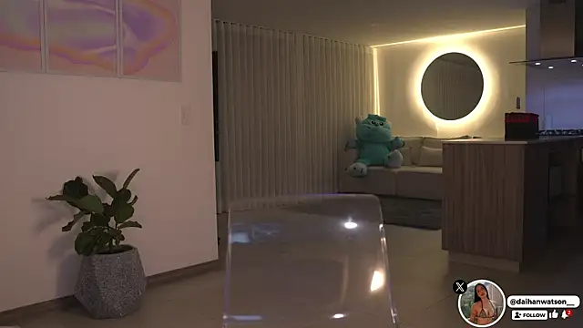 Daihanwatson  online show from April 7, 5:09 am