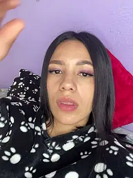 hannahb-e online show from October 17, 6:22 pm