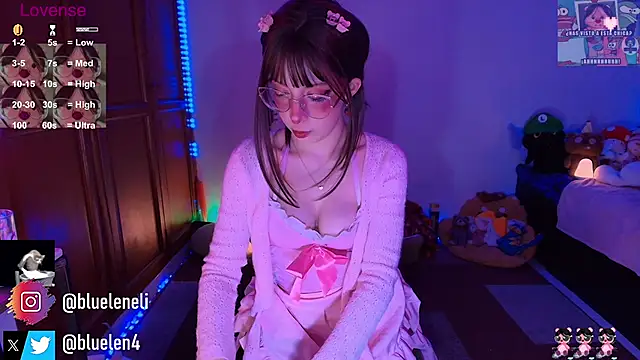 bluelen online show from December 4, 9:33 am