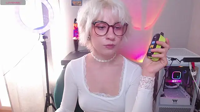  Moonlight t online show from October 9, 10:08 am