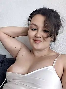 BlackCurly online show from September 14, 6:44 am