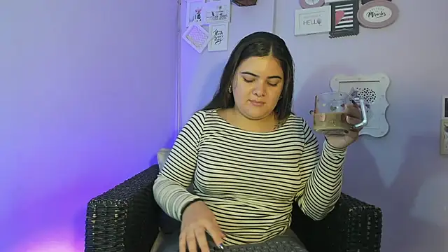 EVELIN MASON online show from October 5, 8:03 pm