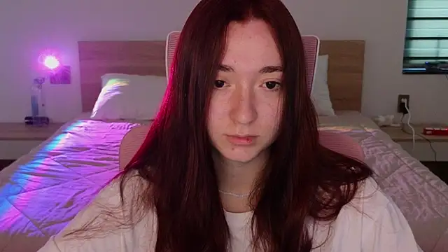 YasmineWest online show from April 12, 12:25 am