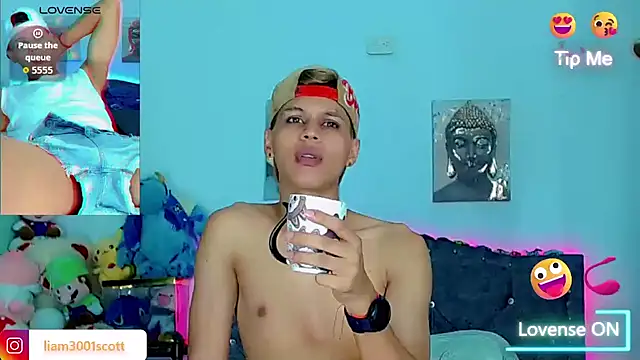 Liamscott  online show from November 12, 1:47 am