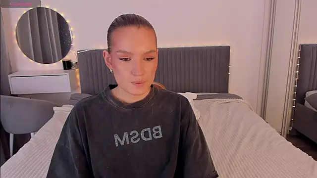 CassieRayss online show from January 9, 12:42 pm