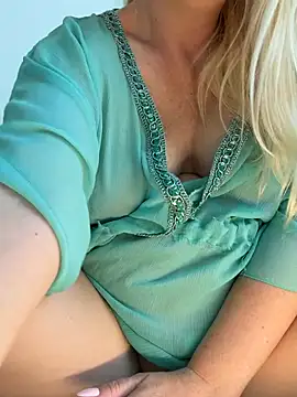 EmmaInLove23 online show from February 21, 6:36 am