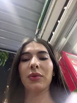 Coralinee 01 online show from February 23, 11:37 pm