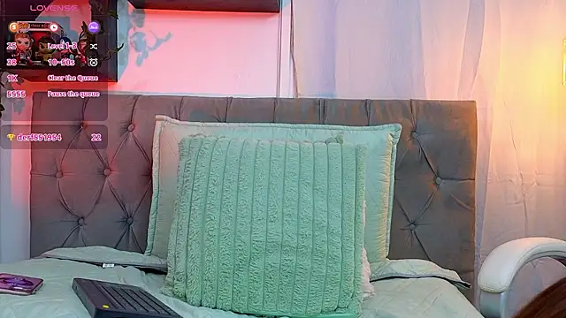 nikkita ubba online show from March 7, 7:43 pm