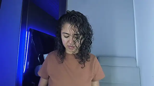 Amareto  online show from April 6, 10:05 am