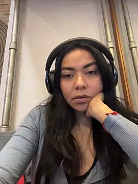 PetitLumiere online show from October 15, 8:55 pm