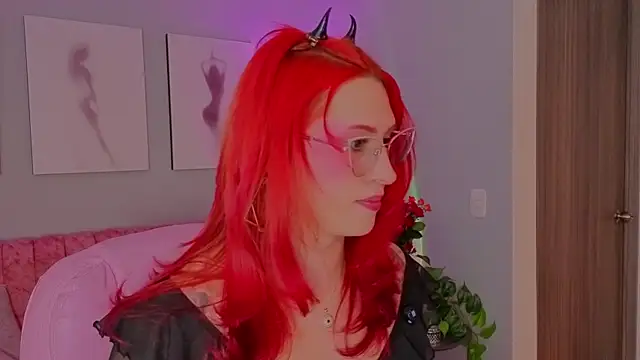 Juliana Saenzz online show from March 26, 5:04 pm