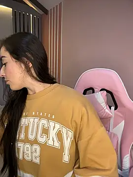 Vicky-Andrade online show from April 12, 1:52 am