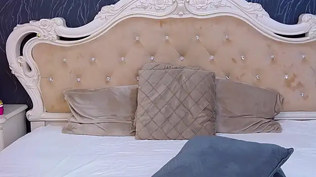 Lauren Saint online show from March 10, 3:27 pm