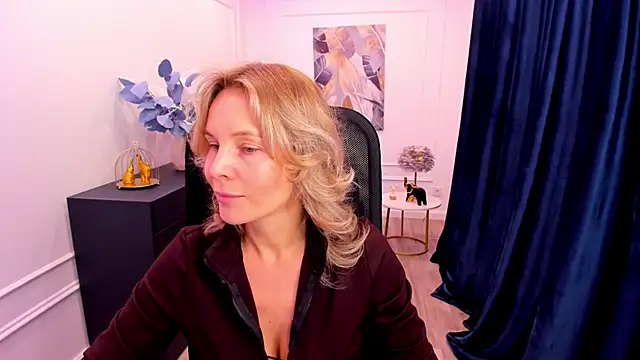 Sinty Devis online show from October 12, 11:56 am