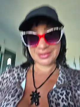 TheGoddessBianca online show from November 18, 8:37 am