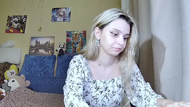 Bunnykiss69 online show from July 12, 5:47 pm