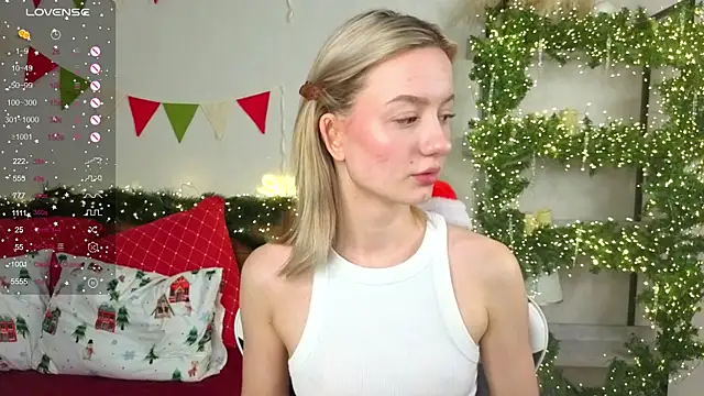 IdaValenti online show from December 15, 11:10 pm