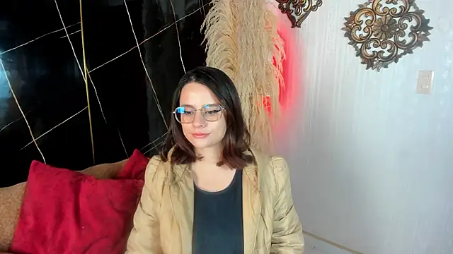 kassandra james online show from February 16, 1:11 pm