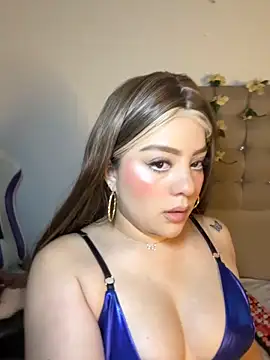 Jullieetta online show from October 16, 1:14 pm