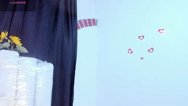 RoxannaBlanche online show from March 29, 8:30 pm