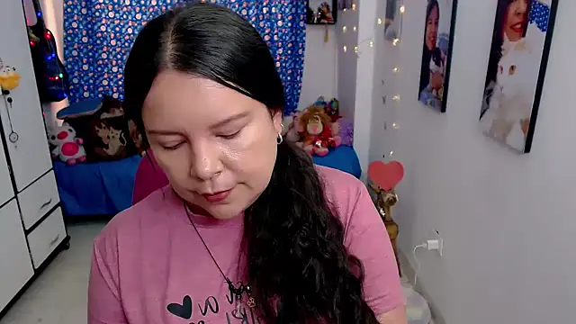 claryssa  online show from March 7, 9:00 pm