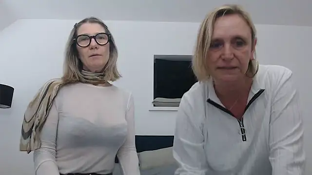 legalyblond online show from March 13, 12:06 pm