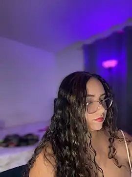 CurlyGirl 1 online show from May 9, 1:51 am