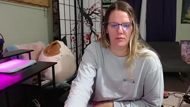 Sarahtineke online show from November 10, 1:22 am