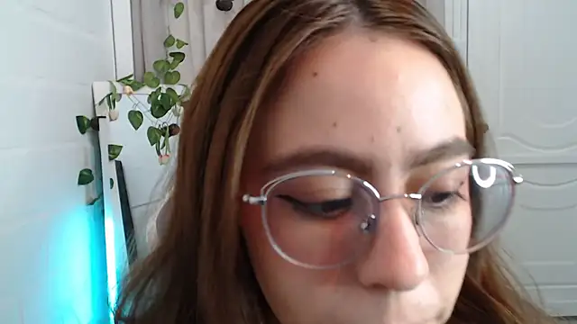 BlairVicent online show from November 14, 1:44 pm