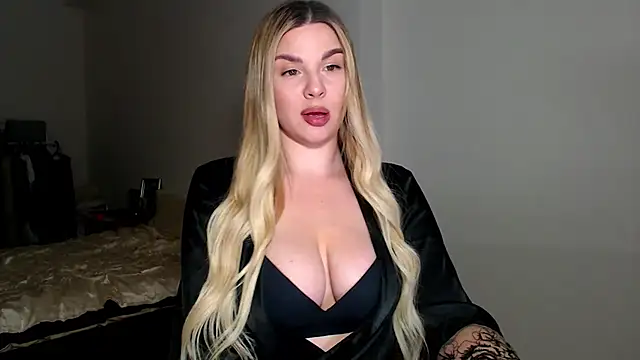 MiaMurMur online show from February 21, 5:46 pm