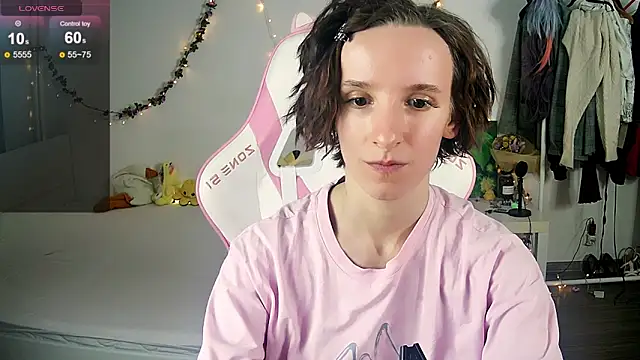 Violet Veliya online show from October 31, 5:39 pm