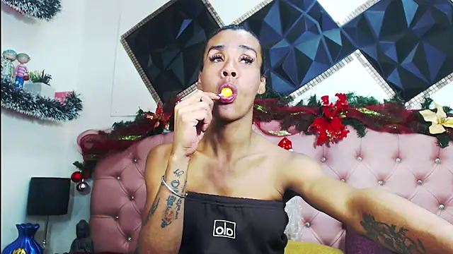 andrea safeira doll online show from December 17, 11:31 pm