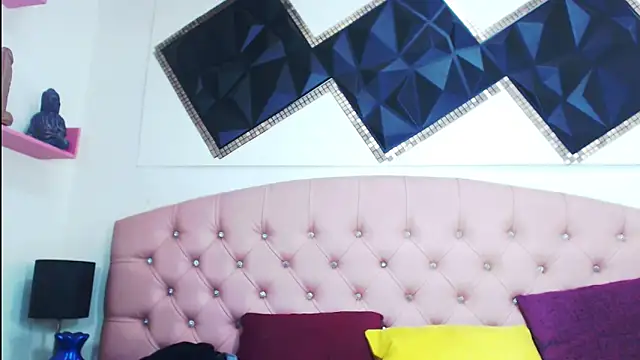 andrea safeira doll online show from October 4, 11:09 pm