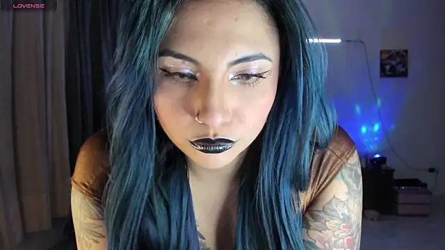 black wiidow online show from March 31, 5:18 am