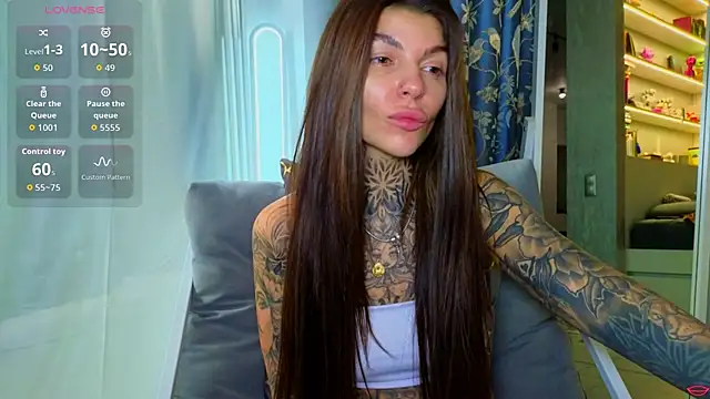 tattooedBabyy online show from April 1, 10:16 am