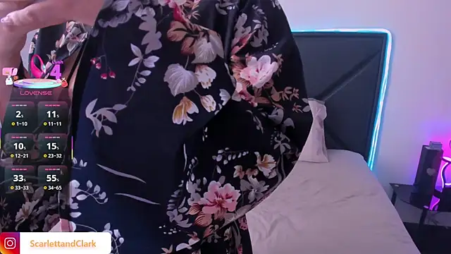 ScarlettAndClark online show from October 6, 5:07 pm