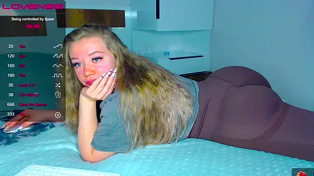 kitti kaattt online show from September 20, 5:06 am