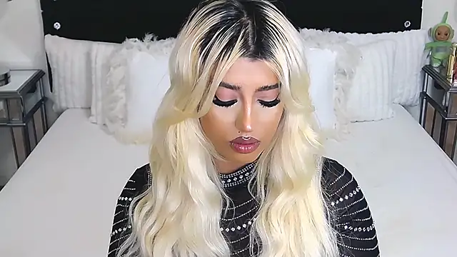 GiseleReine online show from March 28, 1:54 pm