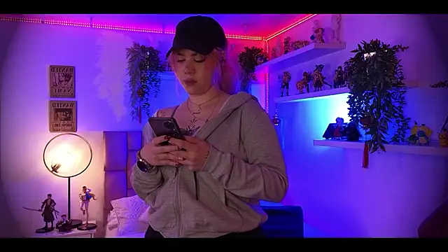 albaismynameX online show from February 16, 12:16 pm